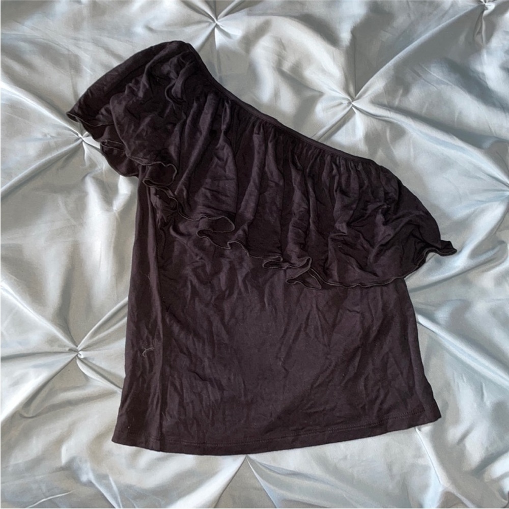 Forever 21 Black One-Shoulder Ruffle Top